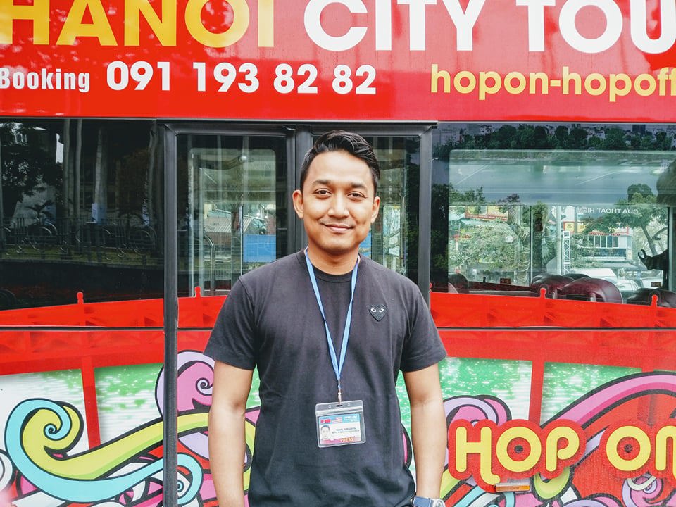 Phóng viên quốc tế thích thú với xe buýt hai tầng tại Hà Nội - Ảnh 1