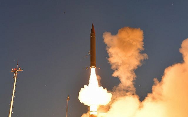 Israel tuyên bố cùng Mỹ thử nghiệm thành công hệ thống phòng thủ tên lửa - Ảnh 1