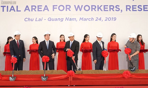 Thủ tướng Nguyễn Xuân Phúc dự lễ khởi công các dự án tại Khu kinh tế mở Chu Lai - Ảnh 2