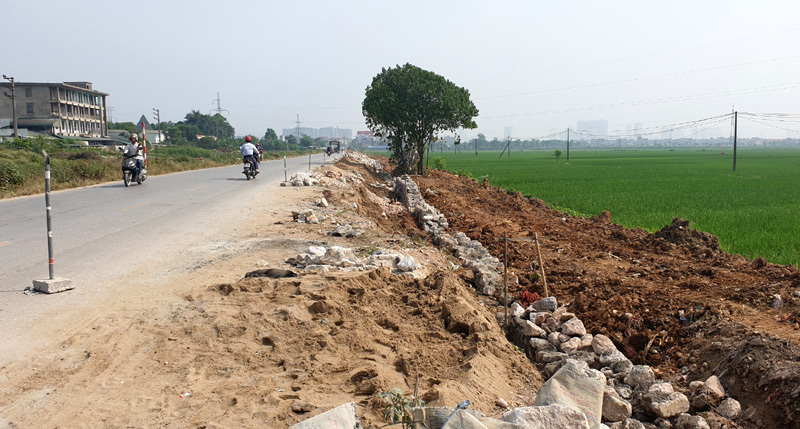 Tại huyện Thanh Oai: Thi công nâng cấp Quốc lộ 21B gây mất an toàn giao thông - Ảnh 6