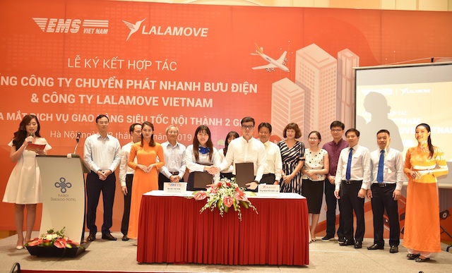EMS Việt Nam triển khai giao hàng nội thành siêu tốc trong 2 giờ - Ảnh 1