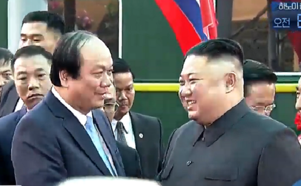 Chủ tịch Hà Nội Nguyễn Đức Chung đón Nhà lãnh đạo Kim Jong-un - Ảnh 20