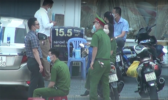 2 du khách Anh mắc Covid-19 đã đi đến đâu ở Đà Nẵng, Quảng Nam? - Ảnh 3