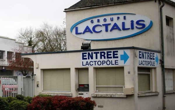 Hãng sữa hàng đầu của Pháp bị kiện vì nhiễm khuẩn - Ảnh 1