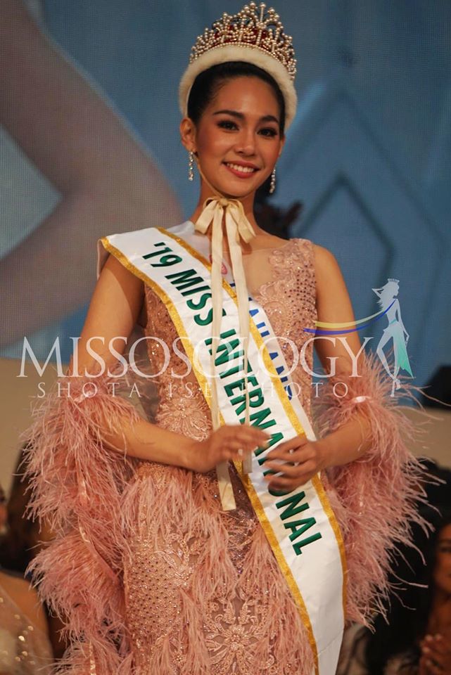 Mỹ nữ Việt Nam giành giải tại Hoa hậu Quốc tế 2019 - Ảnh 13