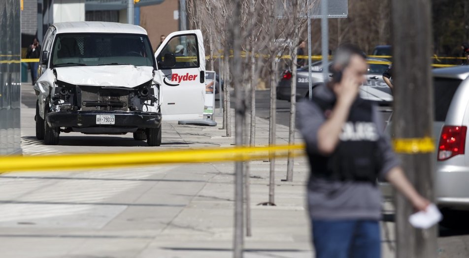 Hiện trường vụ tấn công lao xe làm 9 người thiệt mạng ở Canada - Ảnh 1