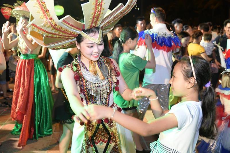 Lễ hội Pháo hoa quốc tế Đà Nẵng đứng số 1 trong Top 5 sự kiện Văn hóa tiêu biểu nhất năm 2018 - Ảnh 2