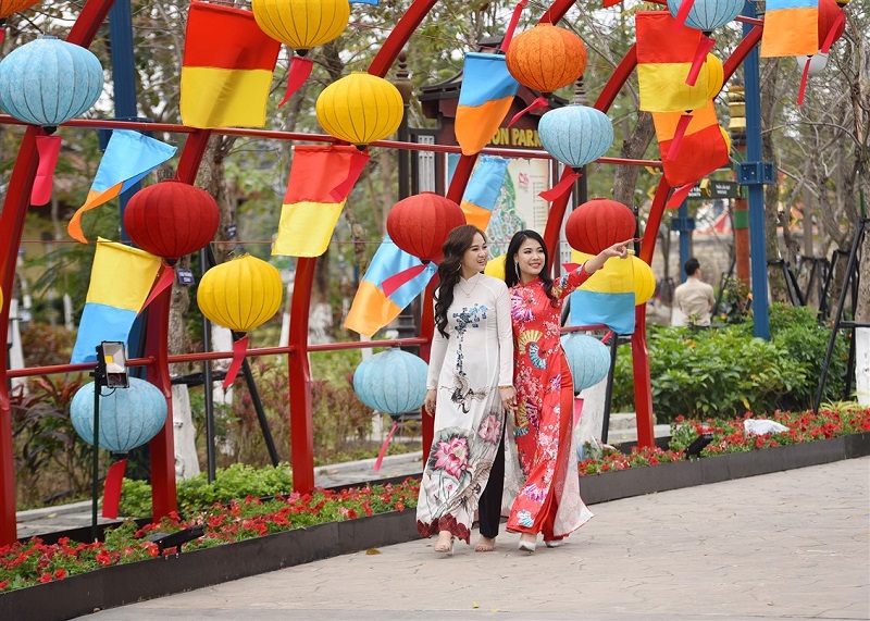 Lễ hội hoa xuân Sun World Halong Complex: Điểm hẹn hấp dẫn thu hút du khách dịp Tết - Ảnh 5