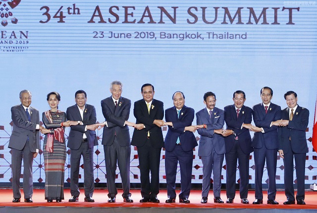 Thủ tướng dự khai mạc Hội nghị cấp cao ASEAN - Ảnh 1