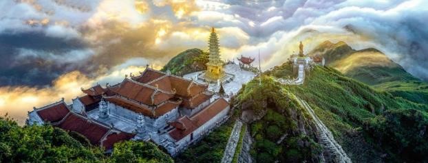 Lễ Phật cầu an, thưởng lãm bức tranh xuân tuyệt đẹp trên đỉnh Fansipan - Ảnh 11