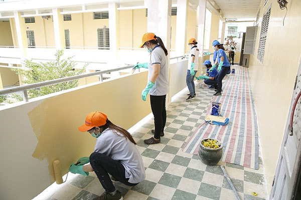 AkzoNobel hỗ trợ hơn 60.000 lít sơn cho các trường học khó khăn - Ảnh 1