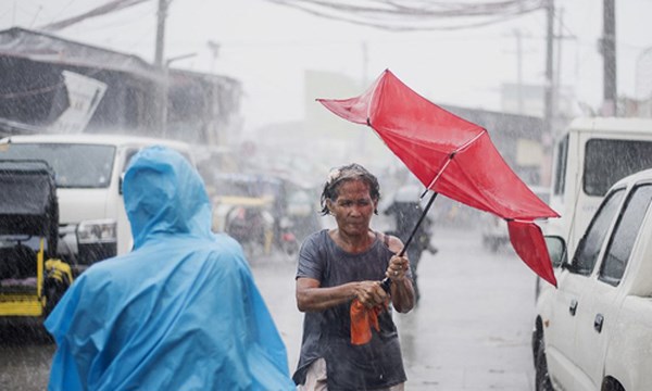 Siêu bão Mangkhut tàn phá Philippines, đe dọa các tỉnh miền Nam Trung Quốc - Ảnh 1