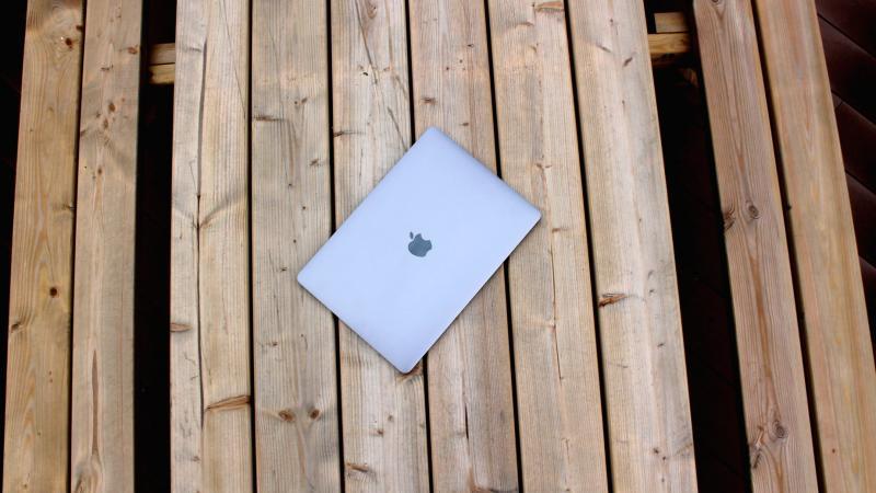 MacBook Pro 2018 vừa ra mắt đã dính lỗi - Ảnh 1