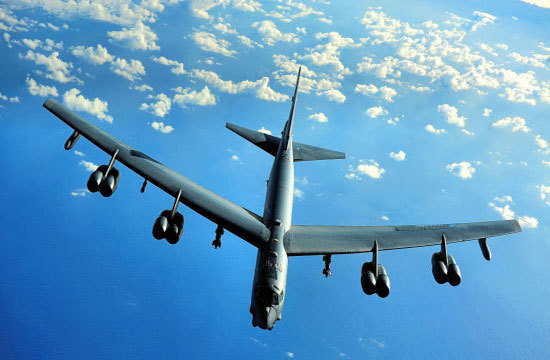 Điện Kremlin lên tiếng việc Mỹ điều máy bay ném bom B-52  đến gần biên giới Nga - Ảnh 1