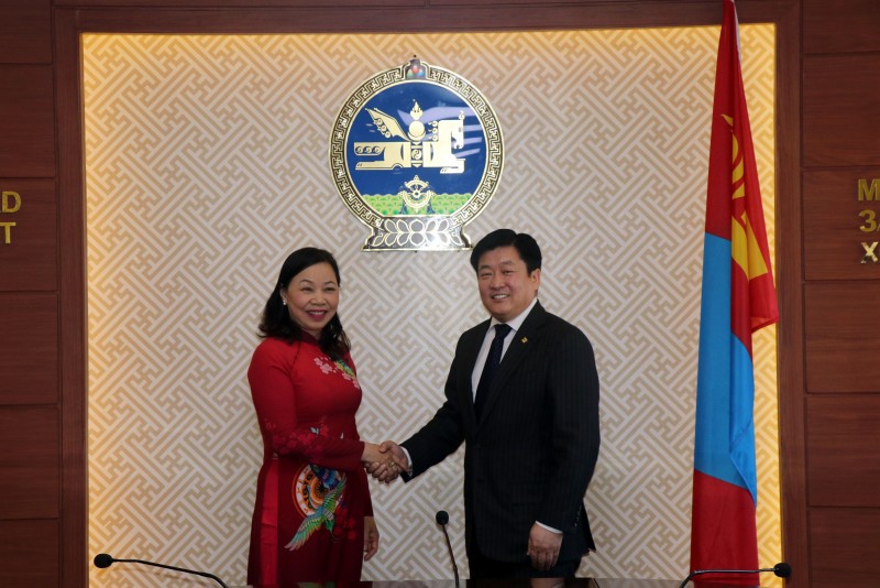 Tăng cường hợp tác giao thông vận tải giữa Việt Nam và Mông Cổ - Ảnh 1