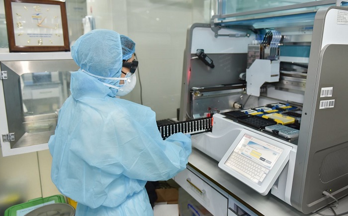 Bệnh viện tư đầu tiên tại miền Bắc thực hiện xét nghiệm SARS-CoV-2 - Ảnh 1