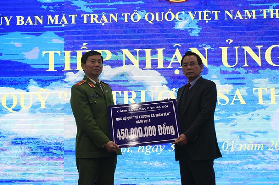 Cảnh sát PCCC TP Hà Nội ủng hộ Quỹ “Vì Trường Sa thân yêu” 450 triệu đồng - Ảnh 1