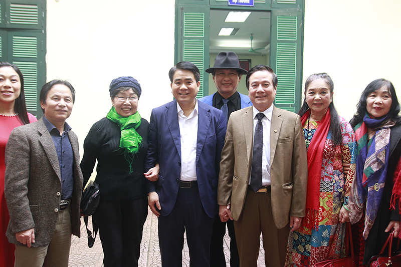 Chủ tịch UBND TP Nguyễn Đức Chung gặp mặt các văn nghệ sỹ Thủ đô - Ảnh 1