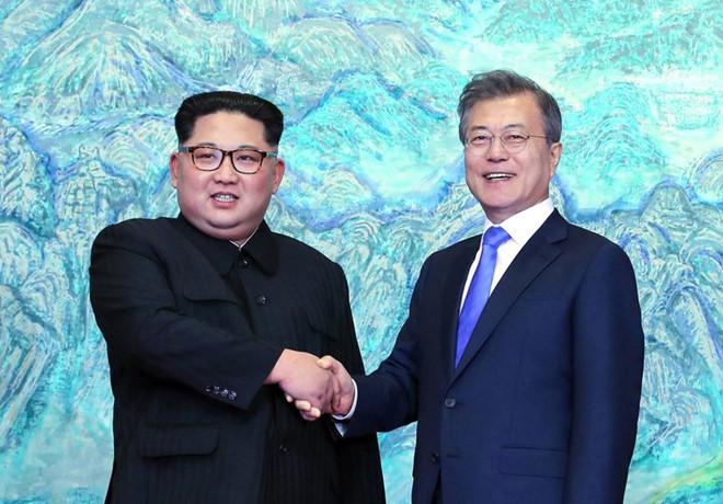Ai xứng đáng giành giải Nobel vì hòa bình trên bán đảo Triều Tiên? - Ảnh 2
