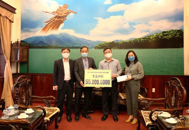 Hội Nông dân huyện Sóc Sơn ủng hộ 55 triệu đồng phòng chống dịch Covid-19 - Ảnh 1
