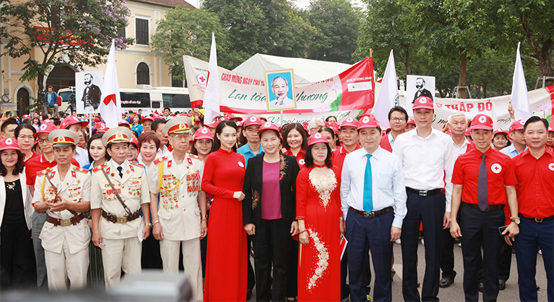 Chủ tịch Quốc hội Nguyễn Thị Kim Ngân dự Lễ phát động Tháng Nhân đạo 2019 - Ảnh 2