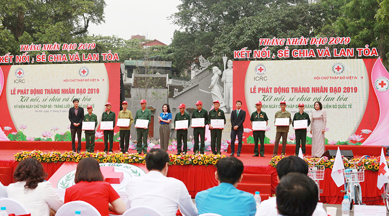 Chủ tịch Quốc hội Nguyễn Thị Kim Ngân dự Lễ phát động Tháng Nhân đạo 2019 - Ảnh 3