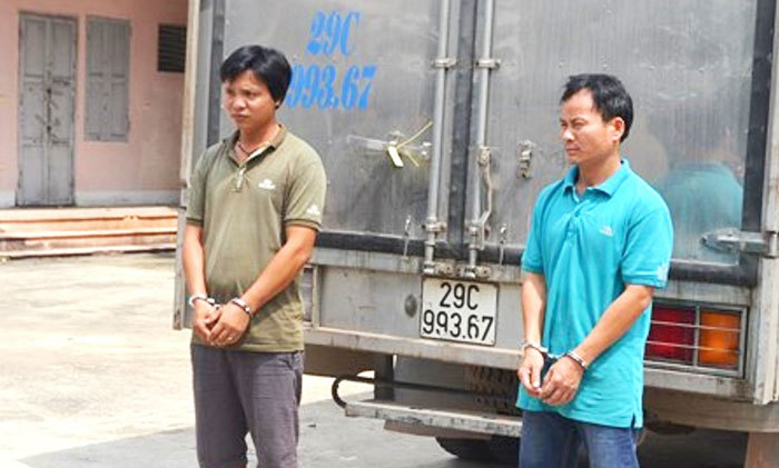 Nghệ An: Đang vận chuyển trên 500 kg pháo nổ, 2 đối tượng bị bắt giữ - Ảnh 1
