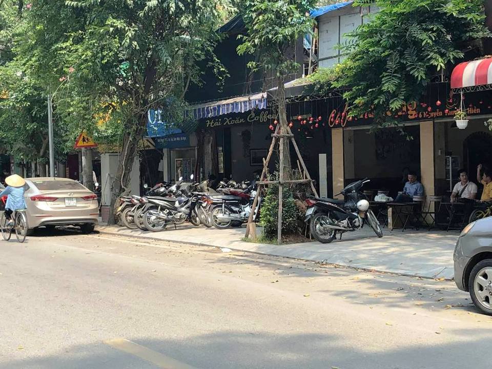 Phường Nguyễn Du, quận Hai Bà Trưng: Vi phạm trật tự đô thị lại bùng phát - Ảnh 2