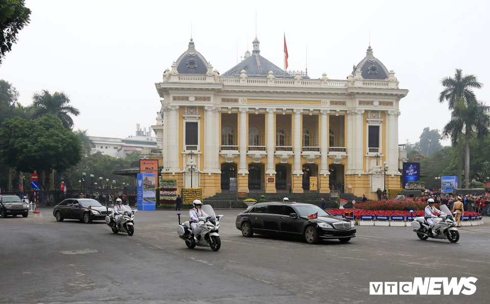 Chủ tịch Hà Nội Nguyễn Đức Chung đón Nhà lãnh đạo Kim Jong-un - Ảnh 10