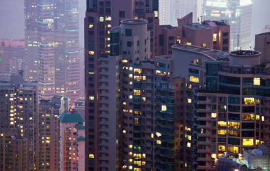 Hồng Kông phá vỡ kỷ lục giá nhà ở đắt đỏ nhất thế giới - Ảnh 1