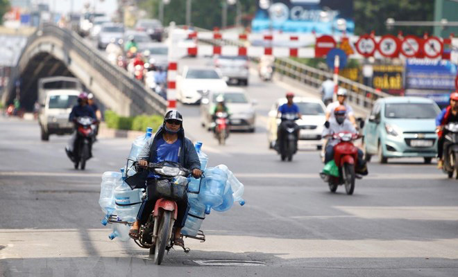 Nắng nóng tại Bắc Bộ kéo dài hết ngày mai, nhiệt độ phổ biến 36 - 39 độ C - Ảnh 1