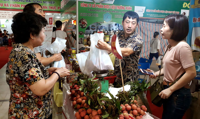 Nông sản Việt: Khó tiêu thụ vì liên kết lỏng - Ảnh 1