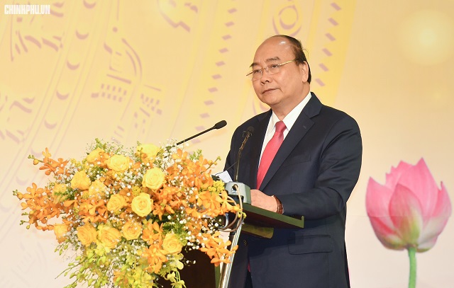 Thủ tướng Nguyễn Xuân Phúc dự Hội nghị gặp mặt các nhà đầu tư tại Nghệ An - Ảnh 1