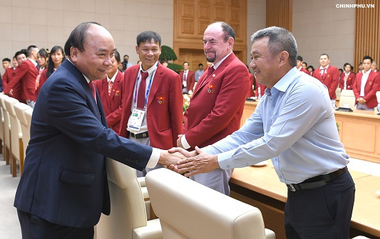 Thủ tướng: Chiến thắng lớn của thể thao Việt Nam là trong lòng người hâm mộ - Ảnh 2