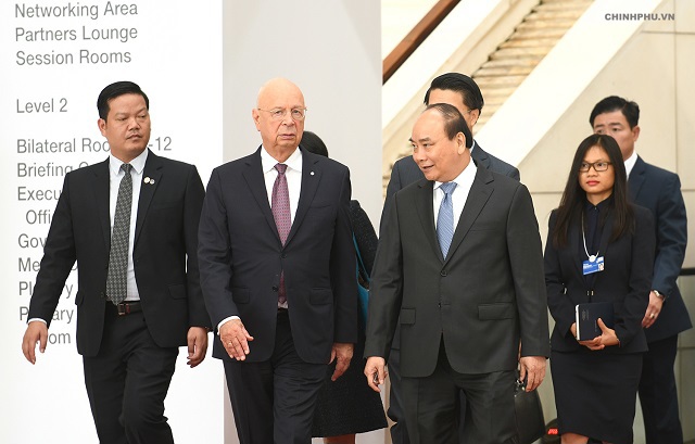 Chủ tịch Diễn đàn Kinh tế thế giới ấn tượng trước sự thay đổi ngoạn mục của Việt Nam - Ảnh 1