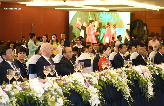Độc đáo dạ hội quảng bá văn hóa Việt Nam tại WEF ASEAN 2018 - Ảnh 2