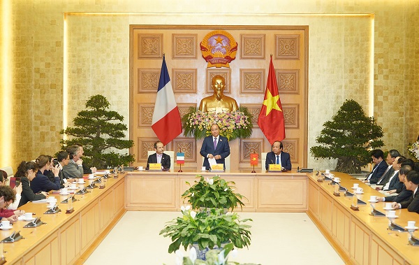 Thủ tướng: Việt Nam sẽ tạo sự bứt phá về xây dựng Chính phủ điện tử trong năm 2019 - Ảnh 1