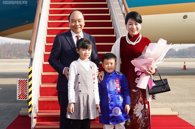 Lễ đón chính thức Thủ tướng Nguyễn Xuân Phúc tại Thủ đô Seoul, Hàn Quốc - Ảnh 2