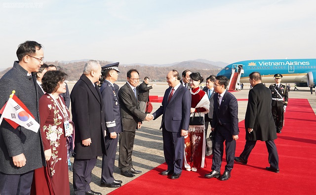 Lễ đón chính thức Thủ tướng Nguyễn Xuân Phúc tại Thủ đô Seoul, Hàn Quốc - Ảnh 5