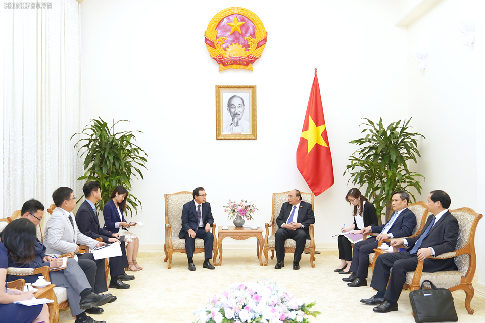 Thủ tướng tiếp Tổng Giám đốc Tổ hợp Samsung tại Việt Nam - Ảnh 2