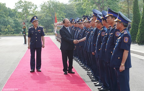 Thủ tướng làm việc với Bộ tư lệnh Cảnh sát biển - Ảnh 1