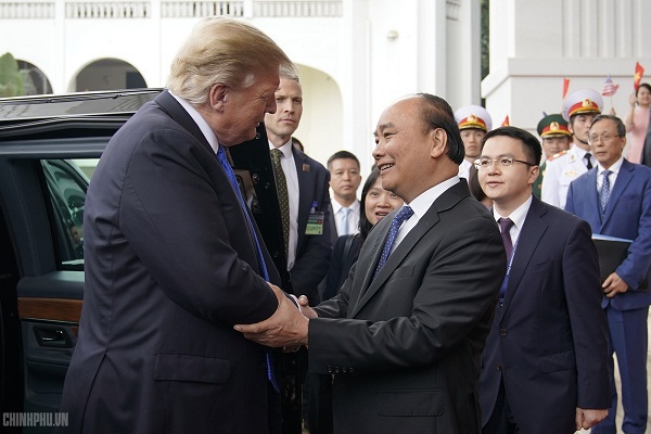 Thủ tướng Nguyễn Xuân Phúc hội kiến với Tổng thống Hoa Kỳ - Ảnh 1