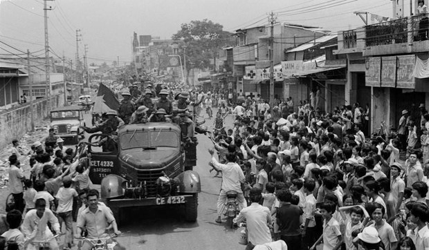 Đại thắng mùa Xuân 1975: Nghệ thuật kết thúc chiến tranh độc đáo - Ảnh 1