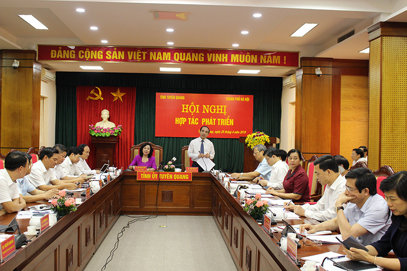 Hà Nội và Tuyên Quang tăng cường hợp tác trên nhiều lĩnh vực - Ảnh 4