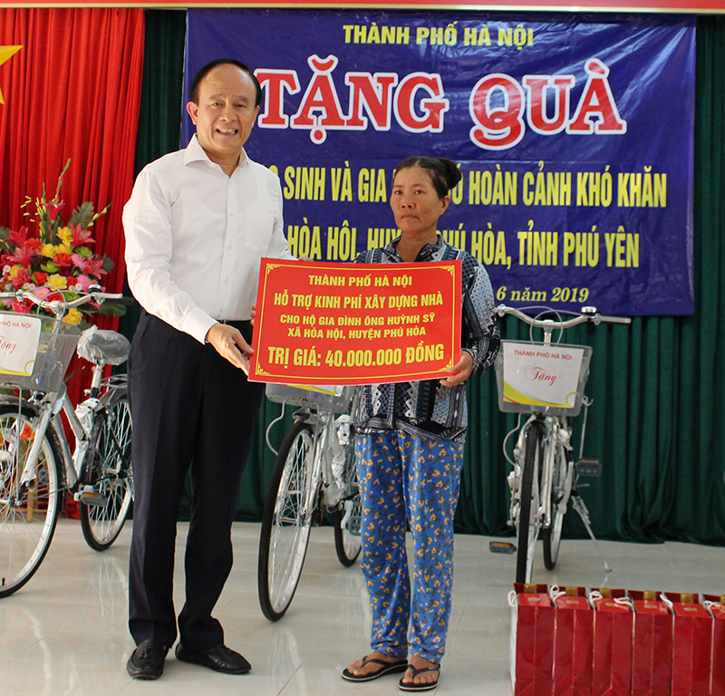 Đoàn công tác TP Hà Nội thăm, làm việc tại tỉnh Phú Yên - Ảnh 3
