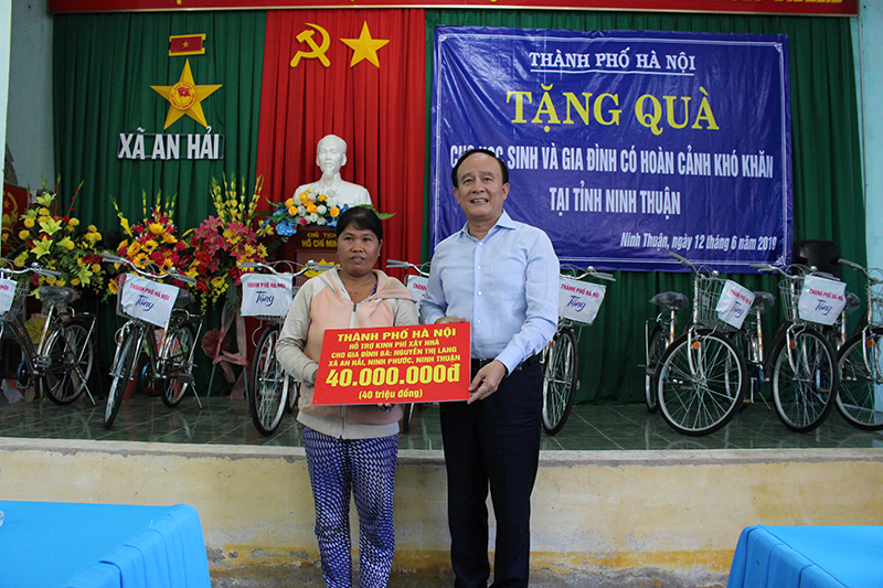 Đoàn công tác TP Hà Nội thăm, làm việc tại tỉnh Ninh Thuận - Ảnh 2