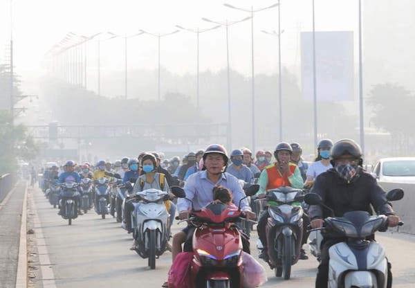 TP Hồ Chí Minh: Toàn bộ trạm đo mức ô nhiễm không khí hiện "màu nguy hiểm" - Ảnh 2