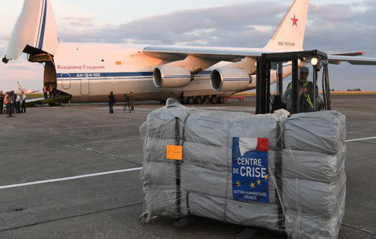 Pháp lần đầu tiên gửi viện trợ đến khu vực do chính quyền Tổng  thống Syria Assad kiểm soát - Ảnh 1