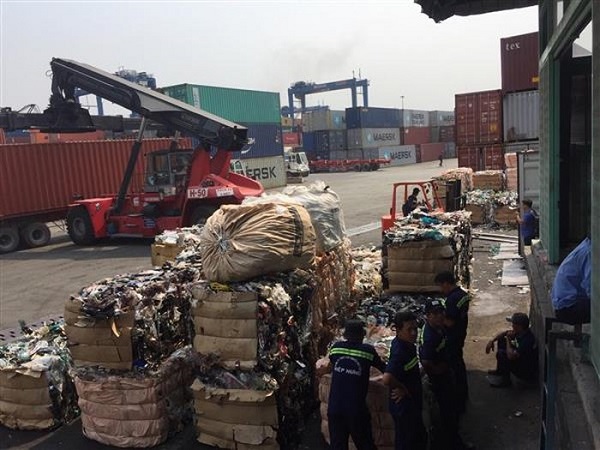 Kiểm soát chặt việc nhập khẩu phế liệu, không để Việt Nam thành bãi thải của thế giới - Ảnh 1