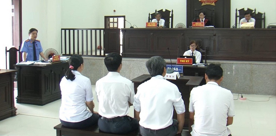 Vụ “Không gây thiệt hại vẫn bị truy tố ở Tây Ninh”: Bắt tạm giam các bị cáo tại tòa! - Ảnh 1